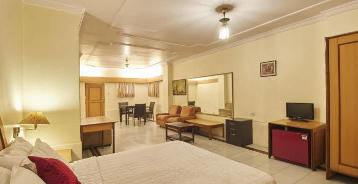Juhu Hotel Bombay Esterno foto